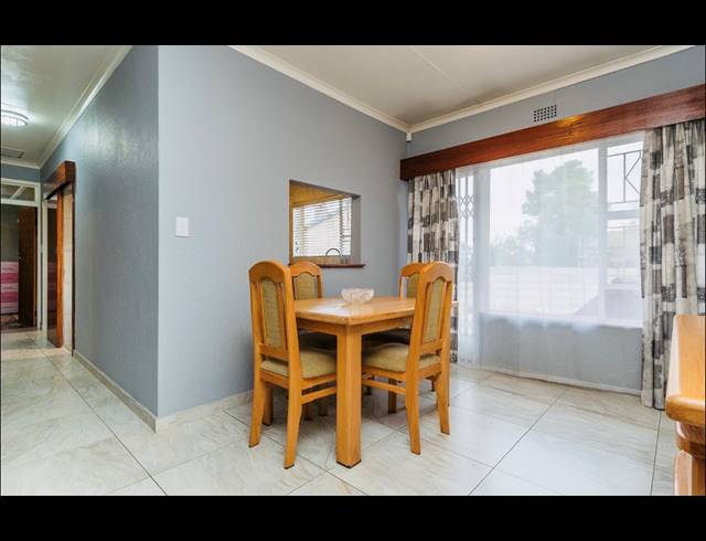 4 BEDROOM FREEHOLD FOR SALE IN BRACKENHURST